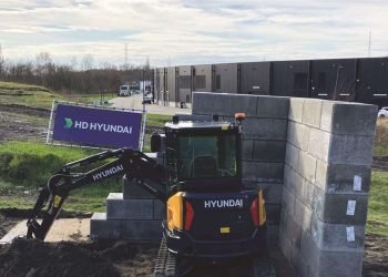Why are mini excavators nonetheless expanding in reputation and who’s purchasing them?