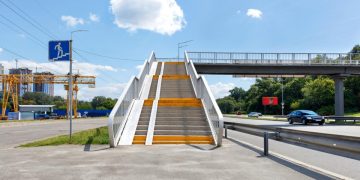 Personal College in Conn. Proposes Construction New Pedestrian Bridge : CEG