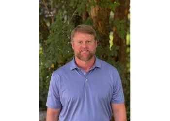 Jeff Jones Joins Group of workers of J.M. Wooden Public sale : CEG
