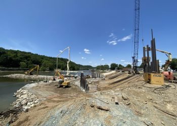 Ohio Division of Herbal Sources Works to Substitute Ancient Dam : CEG