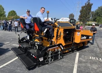 AEM Visits LeeBoy as Paver Maker Marks sixtieth Anniversary : CEG