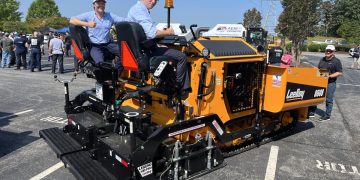 AEM Visits LeeBoy as Paver Maker Marks sixtieth Anniversary : CEG