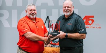 Takeuchi Vice Chairman Clay Eubanks Celebrates fortieth Anniversary : CEG