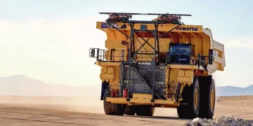 Komatsu Unveils Power Agnostic 320-Ton Haul Truck