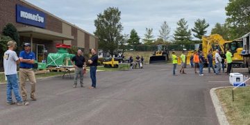 Komatsu Corporate Shops East Holds Open Area in Pa. : CEG