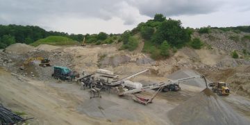 Cedarapids’ CRC1350S Moveable Closed-Circuit Cone, Screening Plant : CEG