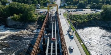 Cianbro Leads Ticonic Bridge Substitute Undertaking in Maine : CEG