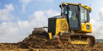 John Deere Debuts Subsequent Gen of SmartGrade Generation On Small Dozers : CEG