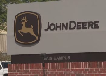 John Deere taking a look to amplify facility, buidling small excavators