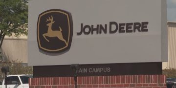 John Deere taking a look to amplify facility, buidling small excavators