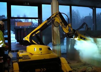 Compact Apparatus & Attachments for Demolition in Tight Areas