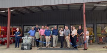 Thompson Tractor Holds Grand Opening of CAT Condo Retailer : CEG