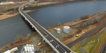 New River Bridge Open to Attach Vermont, New Hampshire : CEG