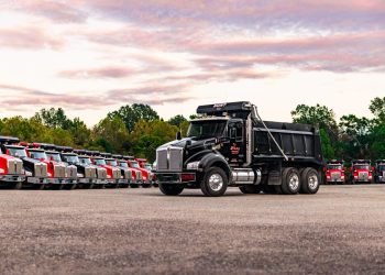 TJ Hunt Trucking Improves Potency With Kenworth T880s : CEG