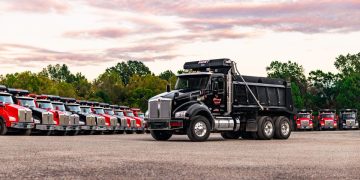 TJ Hunt Trucking Improves Potency With Kenworth T880s : CEG