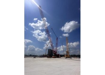 Manitowoc 18000 From ALL Is helping Construct New Florida Energy Plant : CEG