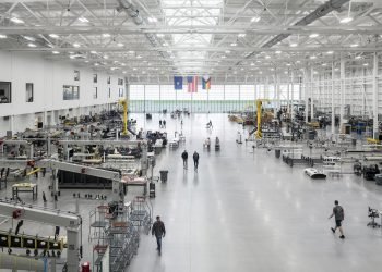 PC Building accepts Nationwide CMAA award for BETA Applied sciences facility