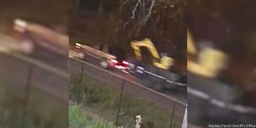 Mini excavator & unload trailer stolen in Alexandria