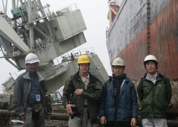 ENR Go back and forth Recollections: Reporting From Crisis Zones, Quite a lot of Places, 2000s