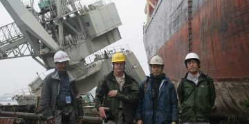 ENR Go back and forth Recollections: Reporting From Crisis Zones, Quite a lot of Places, 2000s