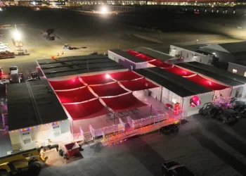 Vacation lighting deliver seasonal cheer to jobsites