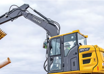 John Deere experiences at the standing of its new excavator line