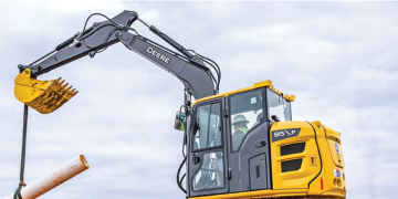 John Deere experiences at the standing of its new excavator line