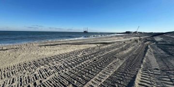 Emergency Dredging, Seaside Renourishment Continues at Delaware Inlet : CEG
