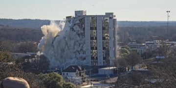 Afflicted Outdated Resort Meets Its Finish With New 12 months’s Day Implosion : CEG