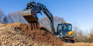 HX90A Tops Hyundai’s Compact Excavator Line : CEG