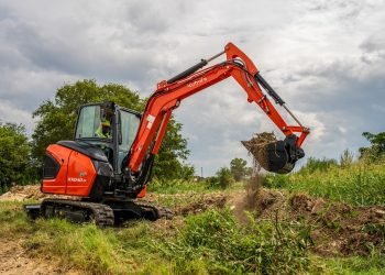 Kubota Unveils KX040-5 Mini Excavator with New Options, Cab, Hydraulics, Colours