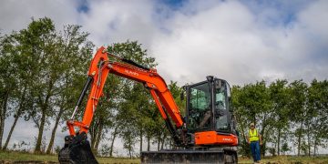 Kubota Introduces 2 New Excavators, New CTL at WOC