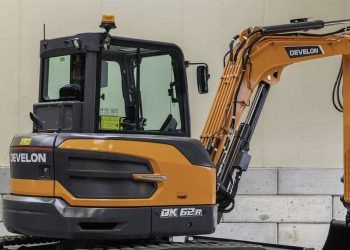 Develon launches new 6-tonne Level V mini-excavators