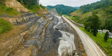 B Kentucky Mountain Limited-access highway Makes Connections : CEG