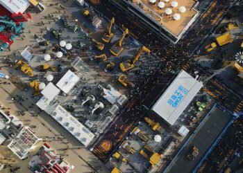 XCMG Unveils 17 Excavator Fashions at bauma China 2024