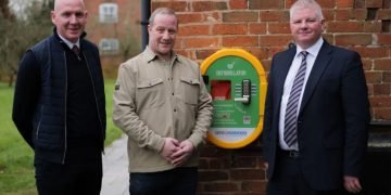 Gadget operator stored via defibrillator at Wates jail web page