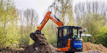 Hitachi launches 0 emission excavator