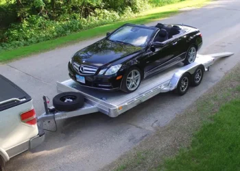 How Do Brakes on a Automobile Trailer Paintings?