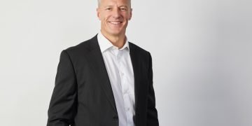 Howdens director strikes to Eurocell
