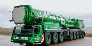 King Lifting provides 2nd 700-tonner
