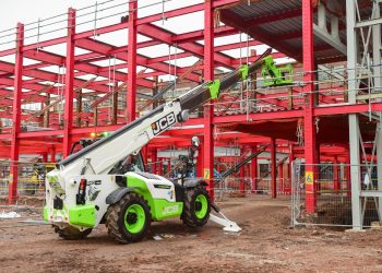 Bam trials hydrogen-powered telehandler
