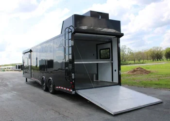 Race Automobile Trailer with Dwelling Quarters