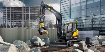 Volvo’s short-swing compact excavator excels in a decent spot