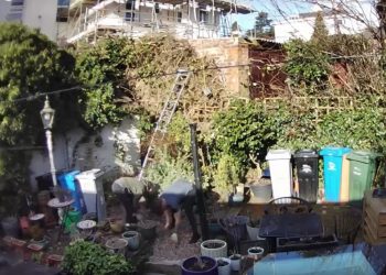 Roof craftsman sentenced for asbestos dealing with Roof craftsman sentenced for asbestos dealing with