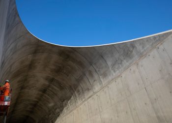 HS2 completes first anti-boom portal