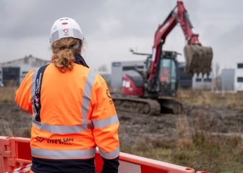Self reliant excavator passes Taywood trial