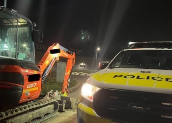 Police found out stolen automobile and plant apparatus deserted in Greenbacks