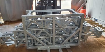 Britlift gives modular roof truss lifter