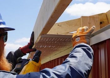 Function of a Pole Barn Staff Foreman: Talents, Tasks & Have an effect on