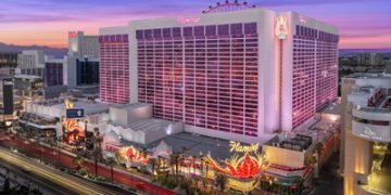 Multi-pool advanced set to make a touch in Vegas